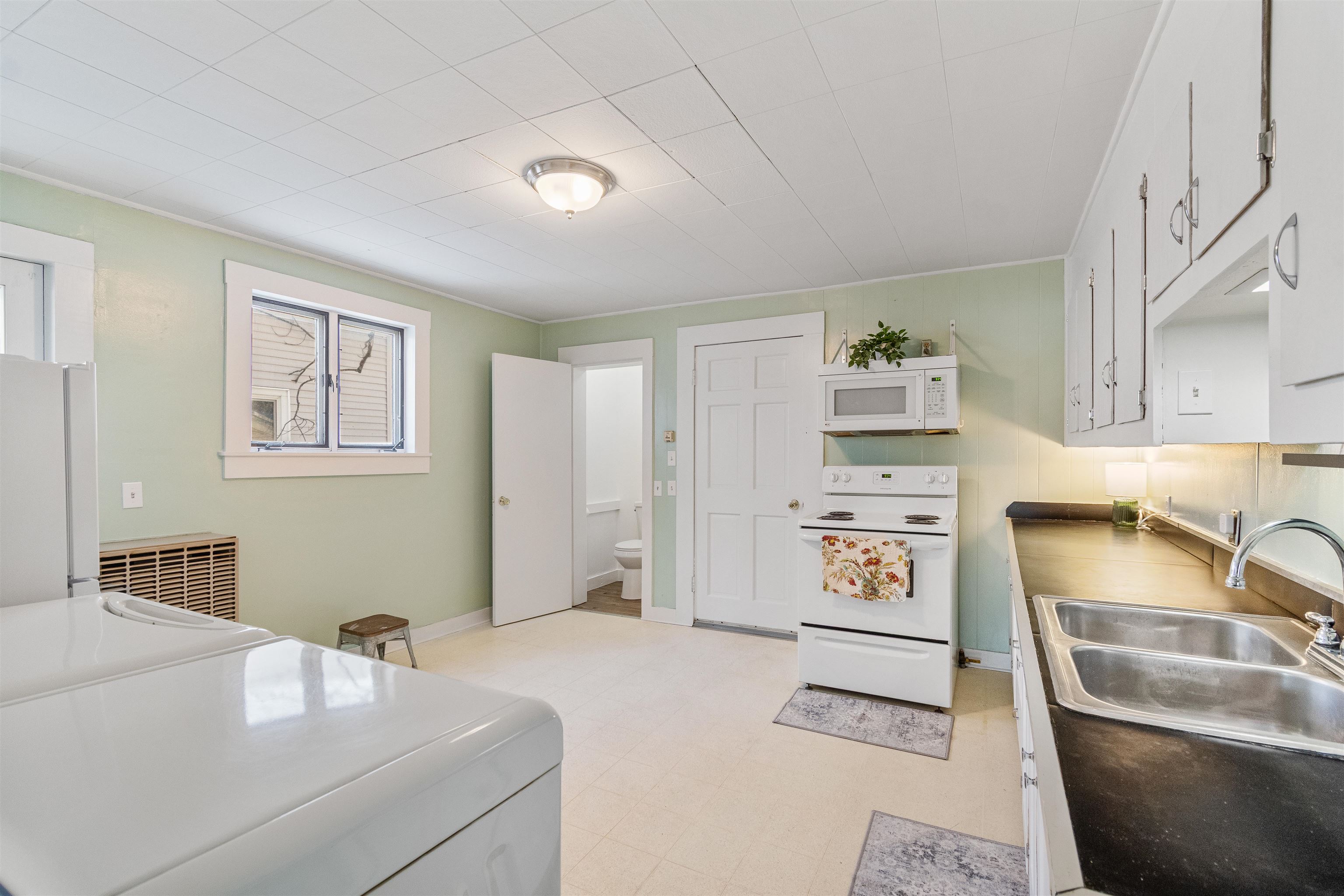 16-18 South Elm Street