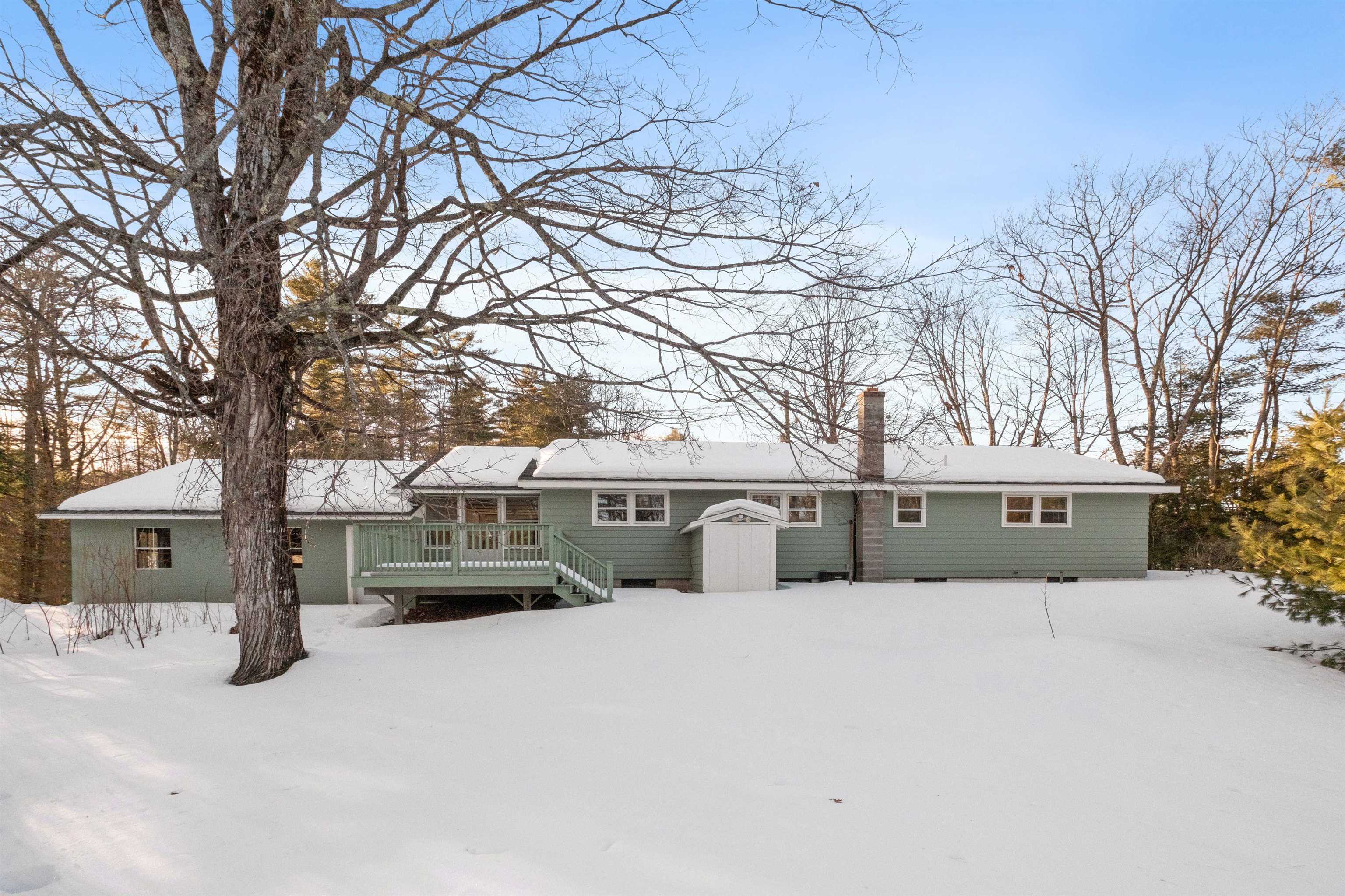 Wakefield, New Hampshire 03830, United States, 3 Bedrooms Bedrooms, ,2 BathroomsBathrooms,Residential,Pending,78549