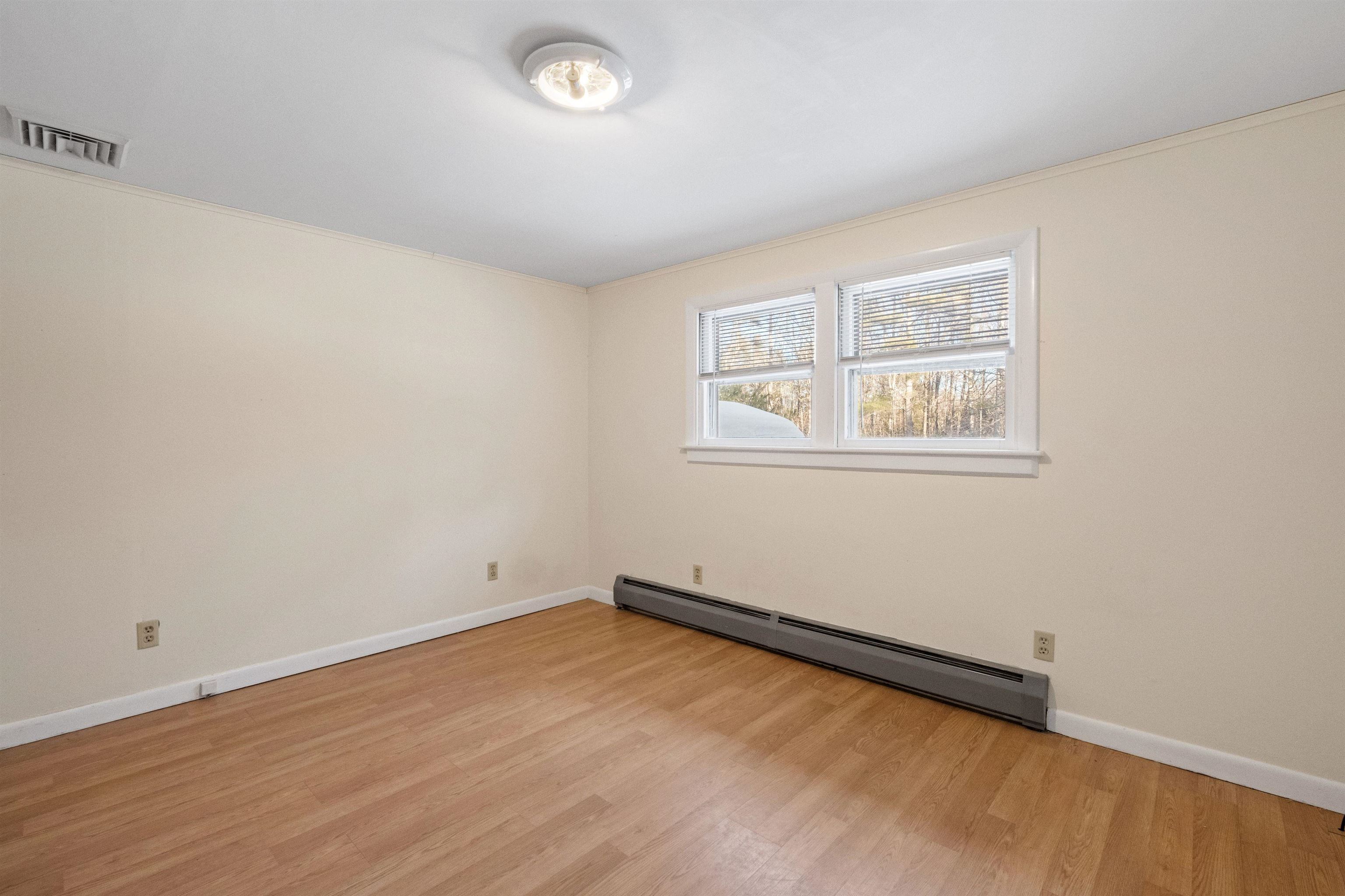 Wakefield, New Hampshire 03830, United States, 3 Bedrooms Bedrooms, ,2 BathroomsBathrooms,Residential,Pending,78549