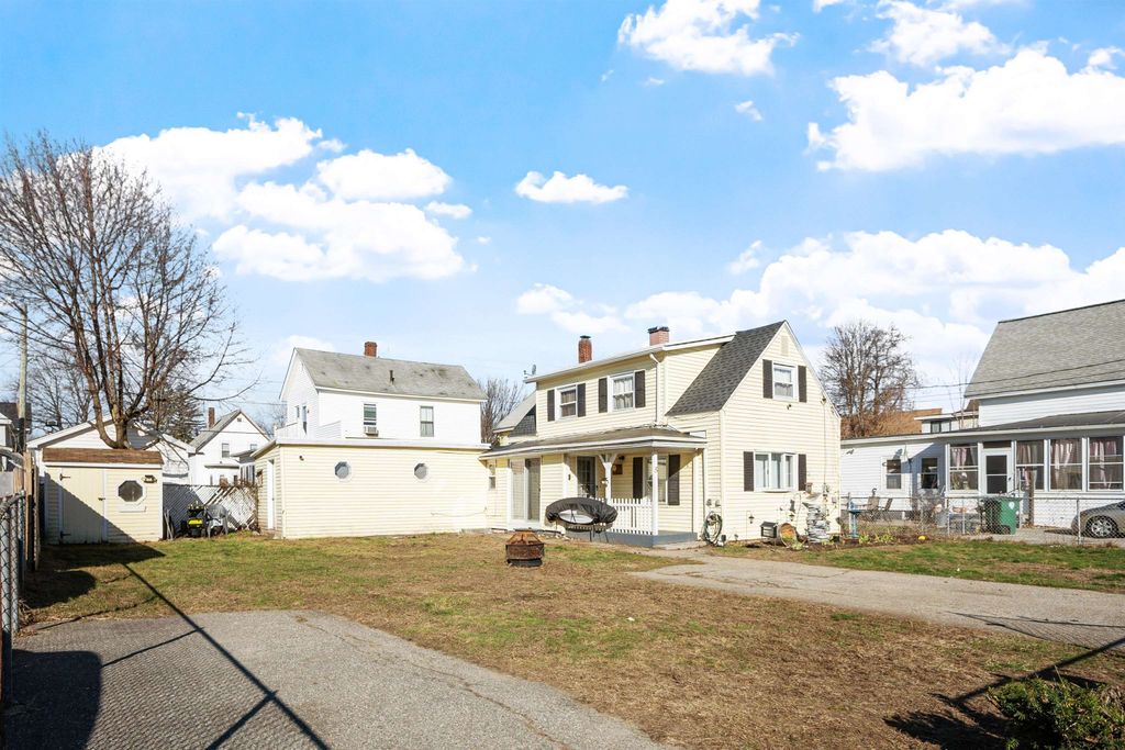 Photo of 5 Middle Street, Nashua, NH 03060 (MLS # 5082843)