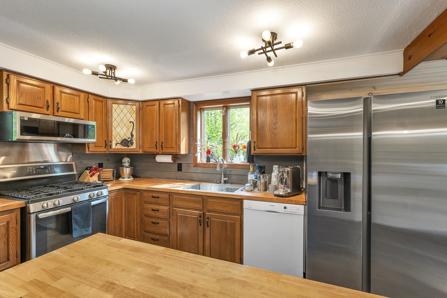 Alexandria, New Hampshire 03222, United States, 3 Bedrooms Bedrooms, ,2 BathroomsBathrooms,Residential,Active,144937