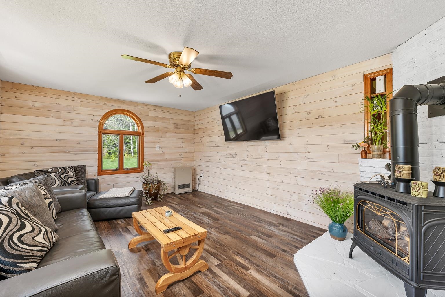 Alexandria, New Hampshire 03222, United States, 3 Bedrooms Bedrooms, ,2 BathroomsBathrooms,Residential,Active,144937