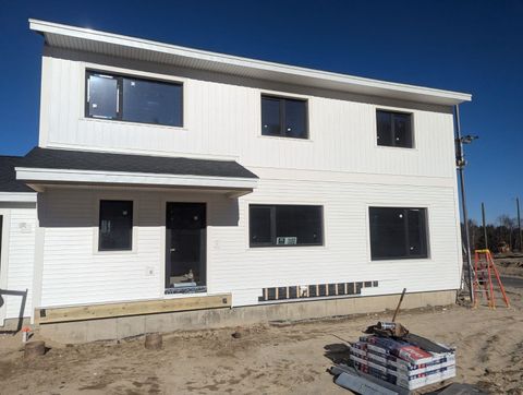 39 Windsor Lane B Hudson NH 03051