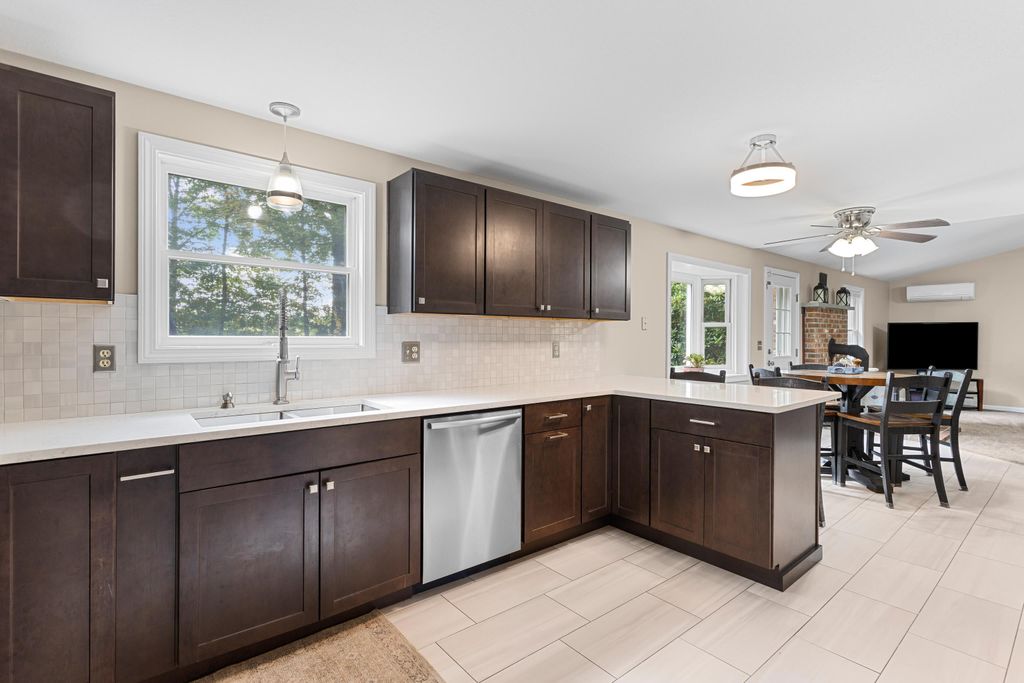 Photo of 662 NH Route 129, Loudon, NH 03307 (MLS # 5063737)
