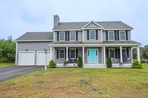 Photo of 12 Autumn Circle, Hudson, NH 03051 (MLS # 5053796) Photo of 12 Autumn Circle, Hudson, NH 03051 (MLS # 5053796)