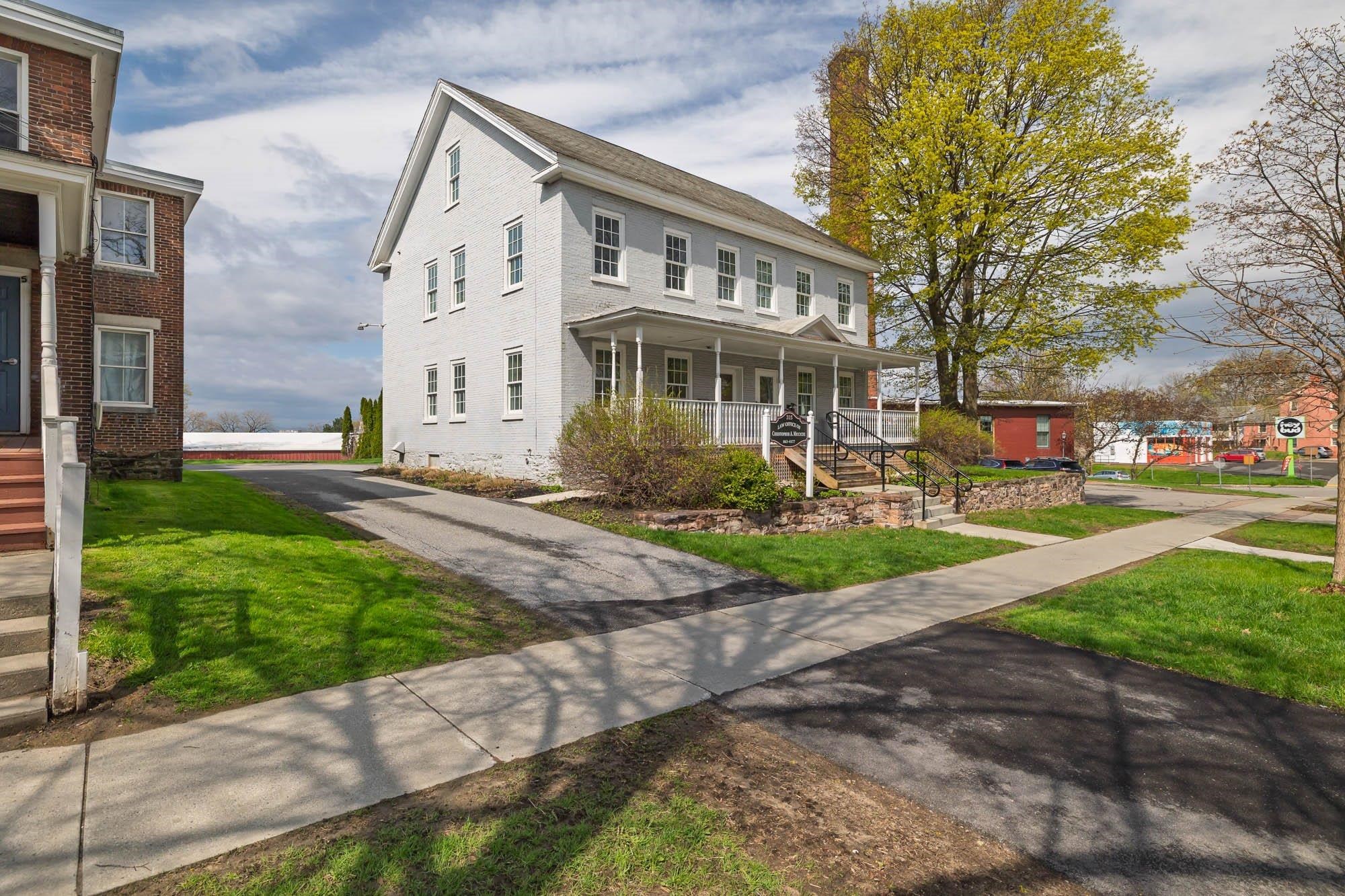 315 Saint Paul Street 4