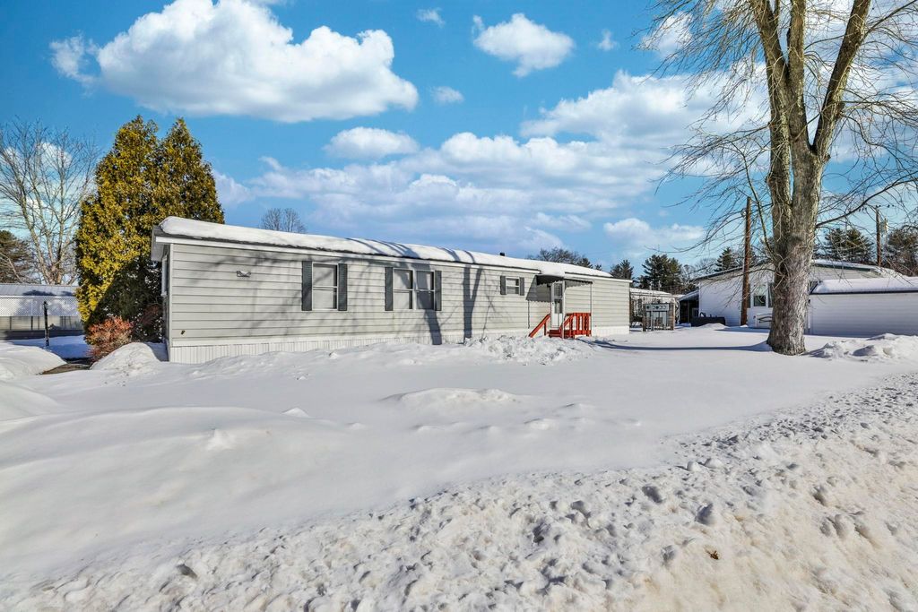 Photo of 16 Buttonwood Lane, Merrimack, NH 03054 (MLS # 5076886)