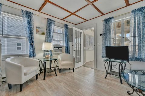 17 Johnson Avenue Hampton NH 03290