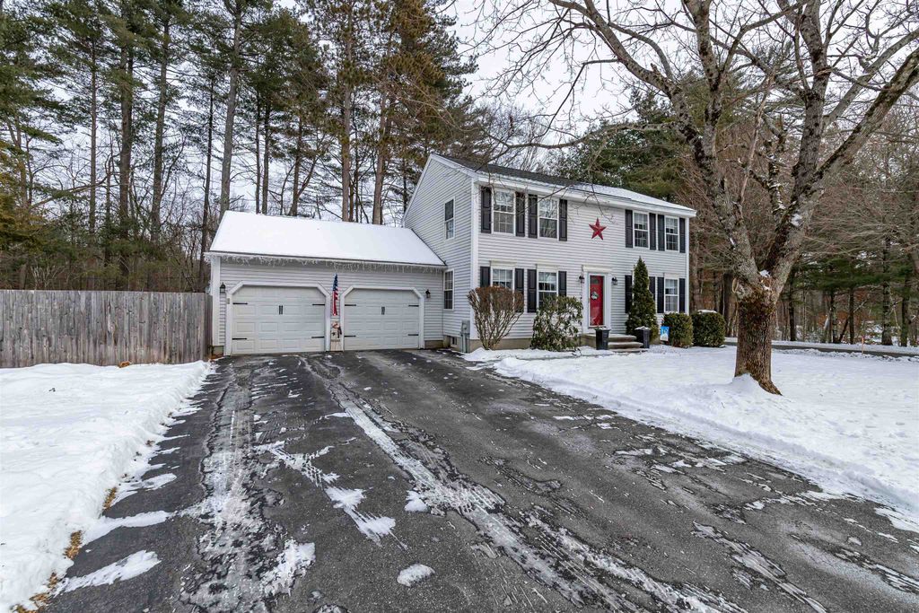 Photo of 1 Whitewood Lane, Merrimack, NH 03054 (MLS # 5073382)