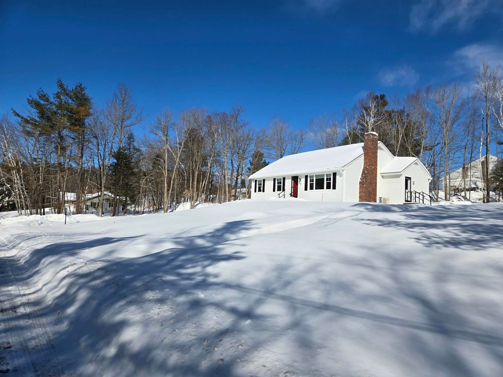 Photo of 32 Homan Lane, New London, NH 03257 (MLS # 5077375)