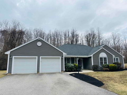 Photo of 64 Cottage Road, Kensington, NH 03833 (MLS # 5082448)