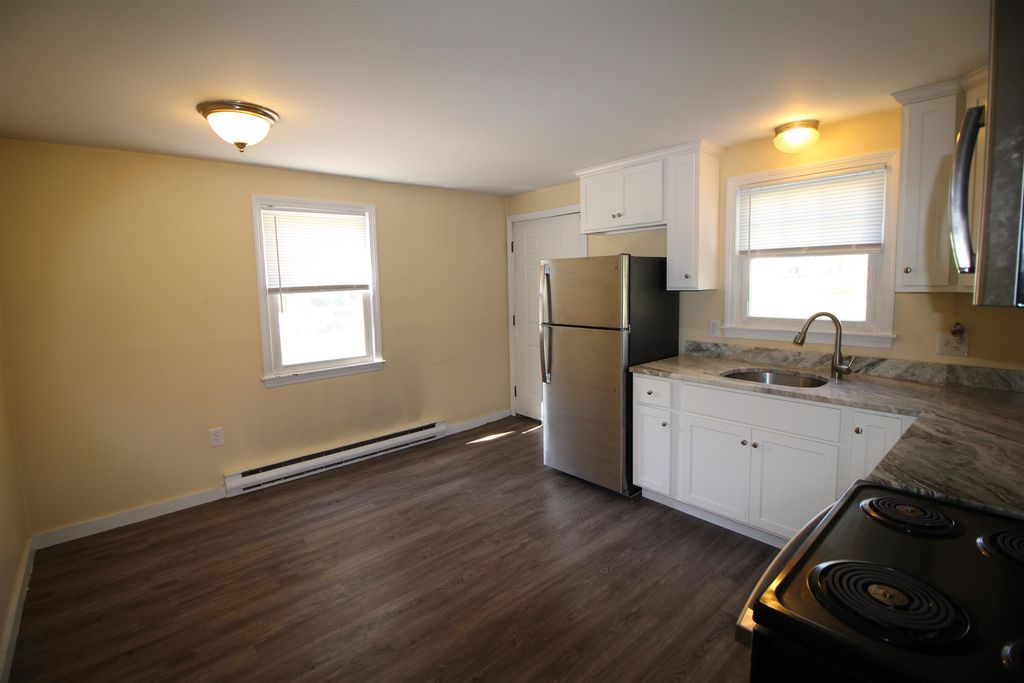 Photo of 88 FRANKLIN Street, Derry, NH 03038 (MLS # 5060380)