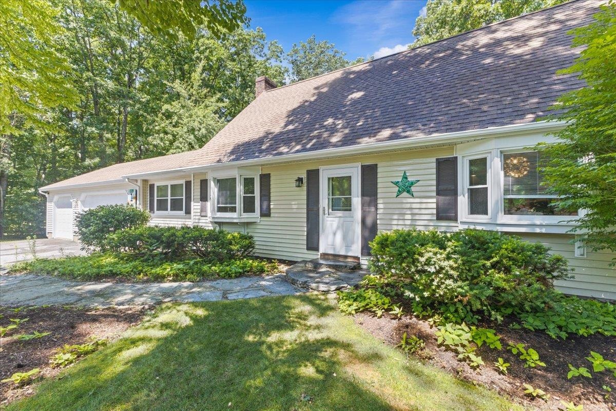 149 Oak Circle