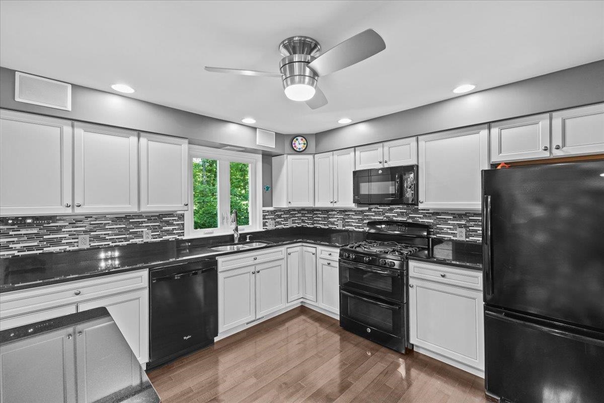 149 Oak Circle