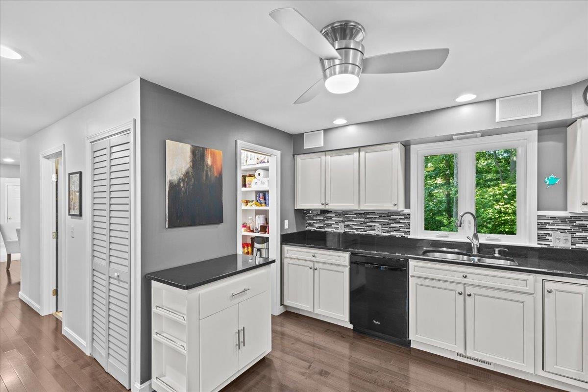 149 Oak Circle