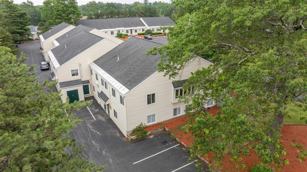 10 Northern Boulevard C-3