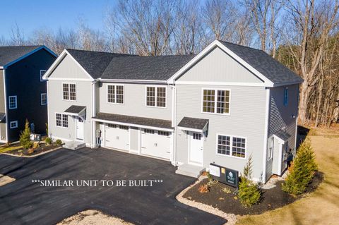 Photo of 19 Birch Hill Lane #19B, Somersworth, NH 03878 (MLS # 5056523)