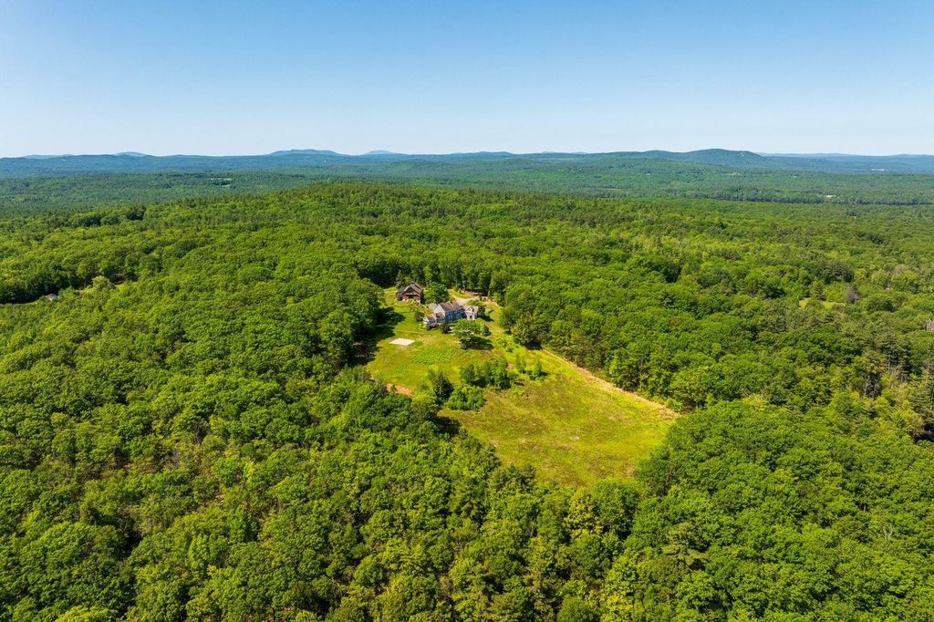 Photo of 541 South Road, Hopkinton, NH 03229 (MLS # 5046585)