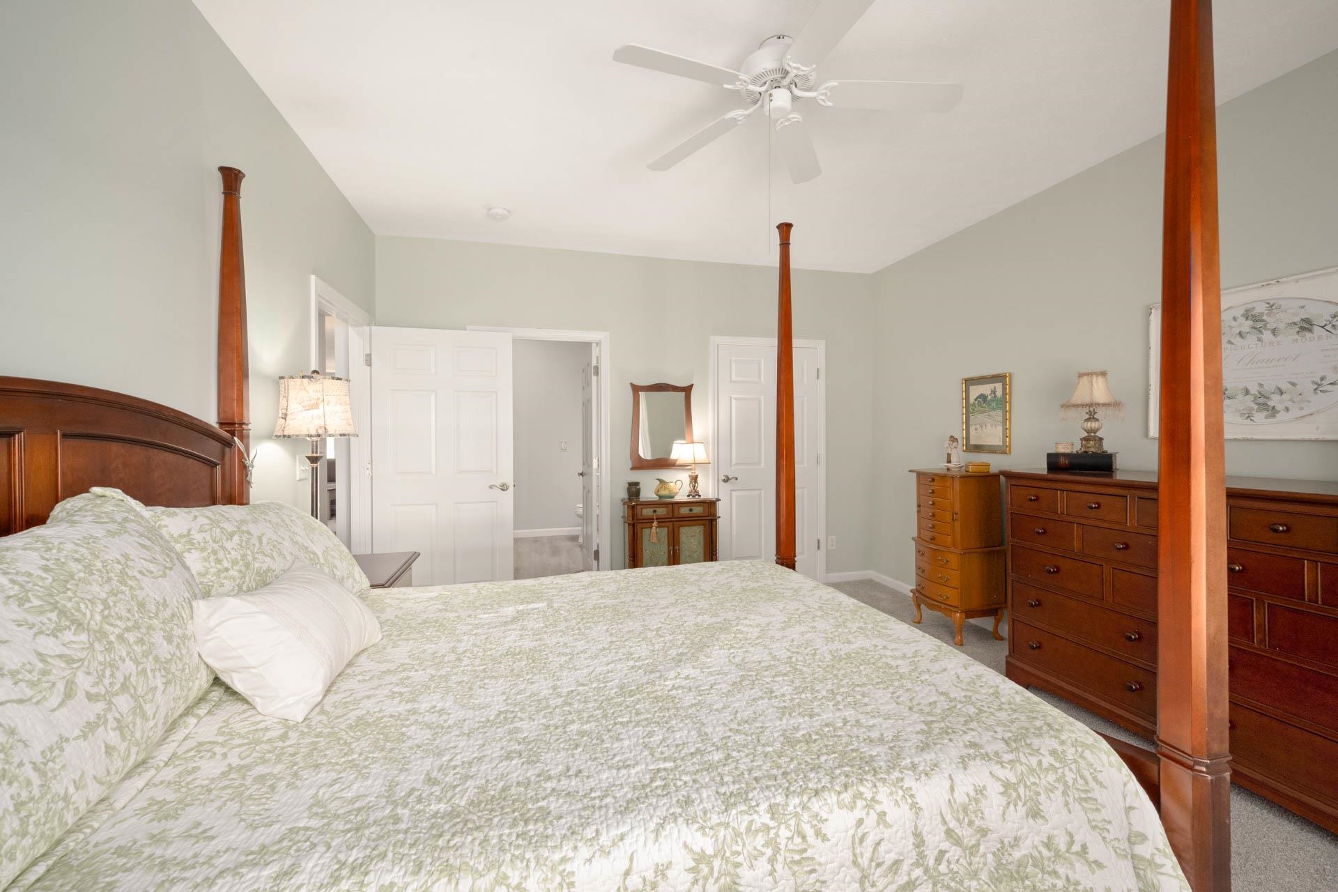 Litchfield, New Hampshire 03052, United States, 2 Bedrooms Bedrooms, ,2 BathroomsBathrooms,Residential,Pending,140863