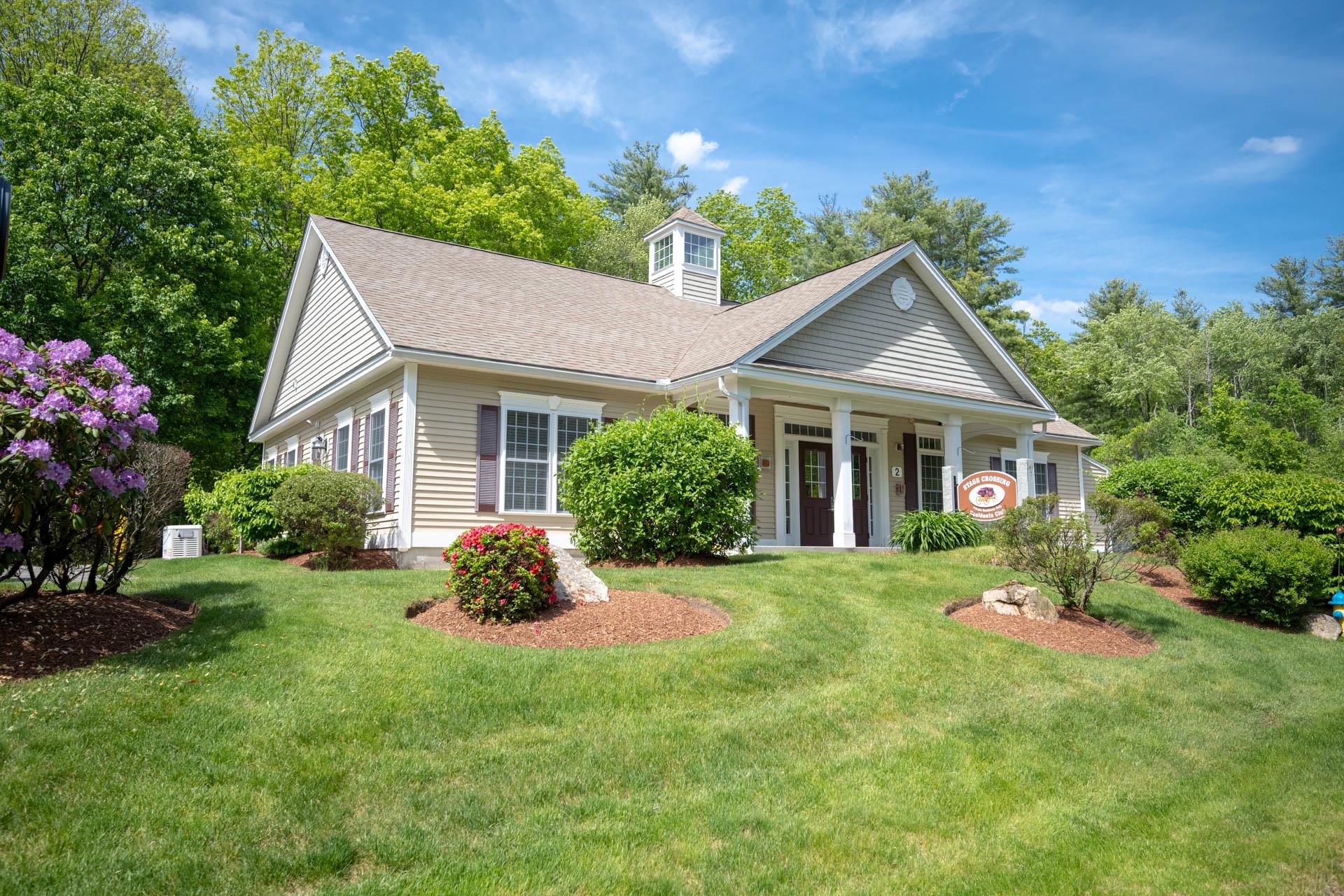 Litchfield, New Hampshire 03052, United States, 2 Bedrooms Bedrooms, ,2 BathroomsBathrooms,Residential,Pending,140863