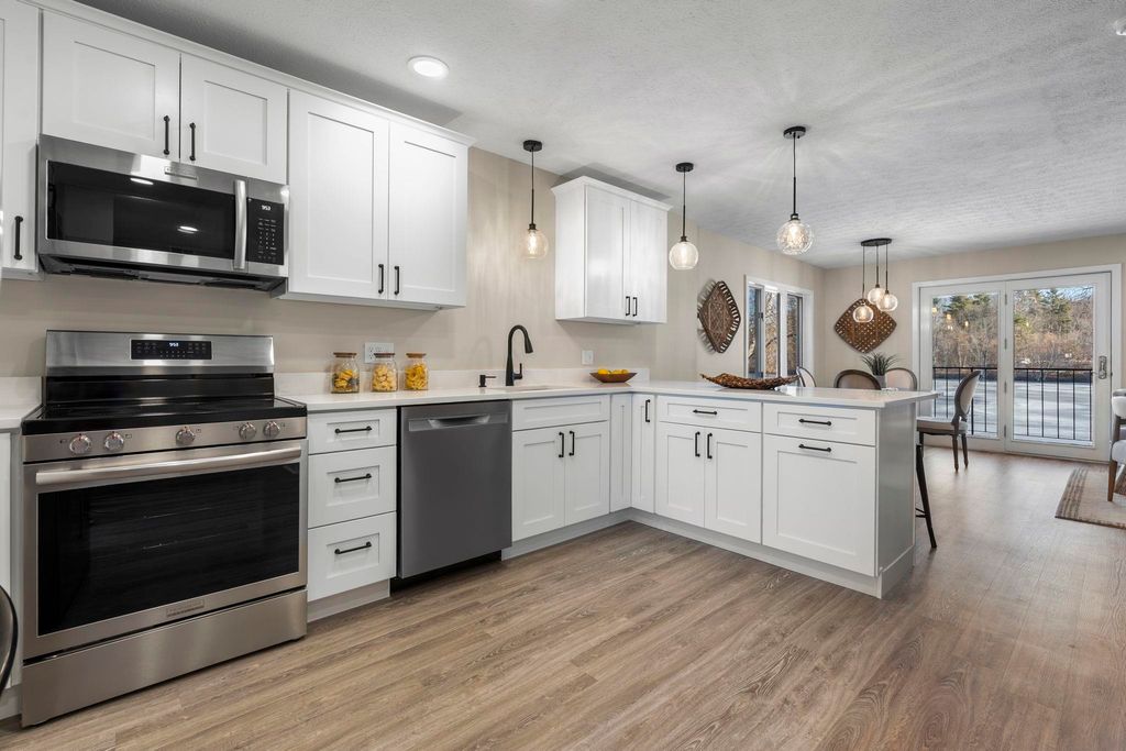 Photo of 51 River Front Drive #3, Manchester, NH 03102 (MLS # 5073903)