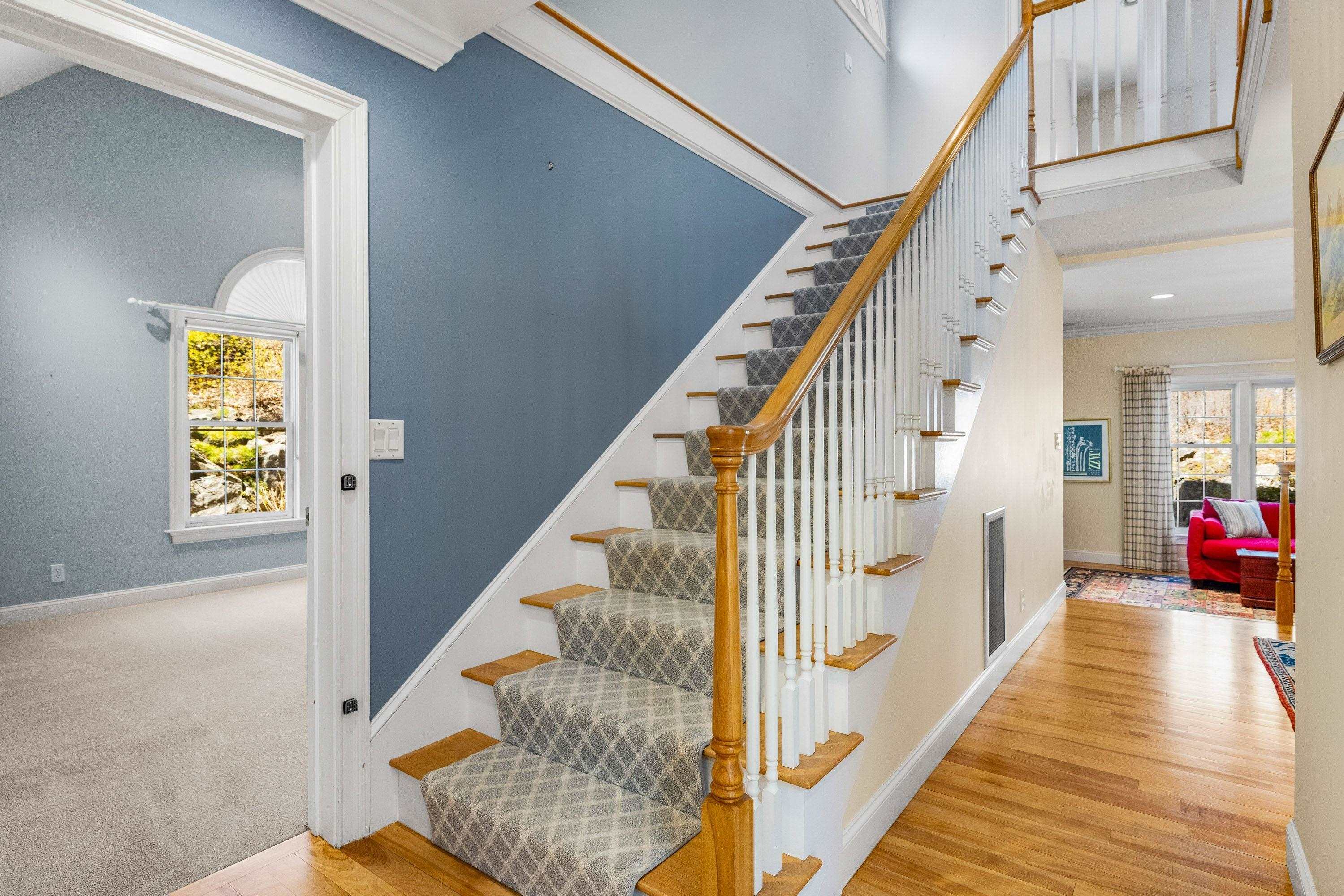 579 Sagamore Avenue 29