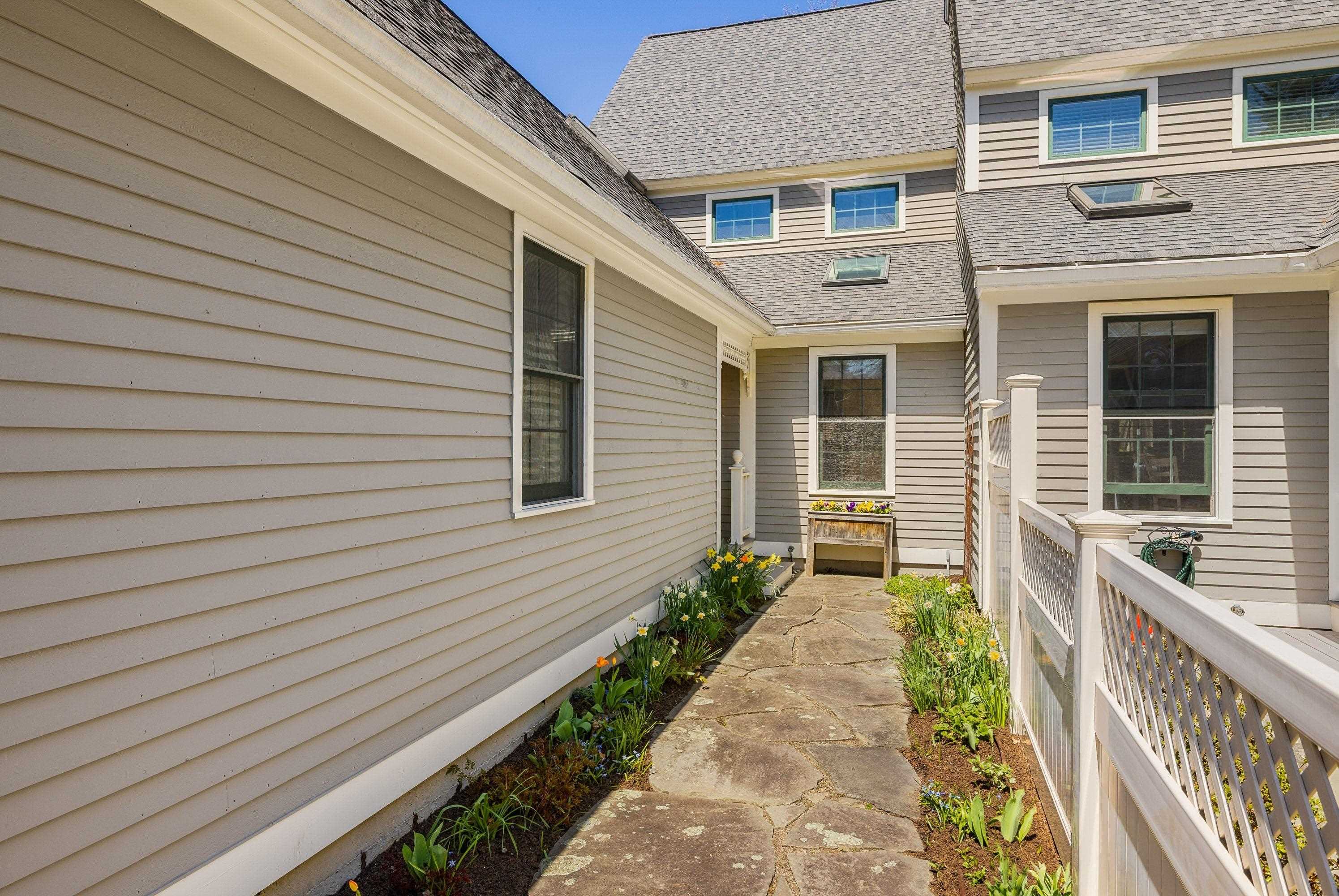 579 Sagamore Avenue 29