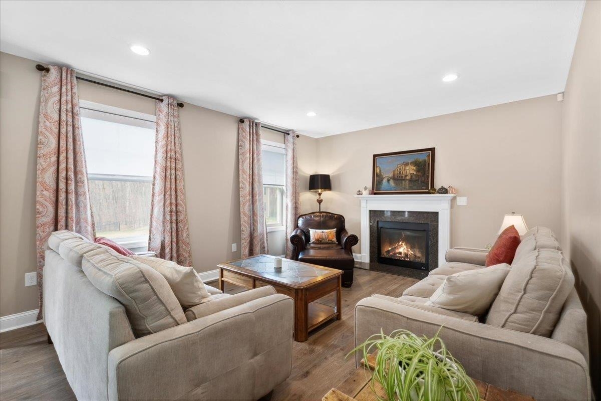 61 West Meadow Court