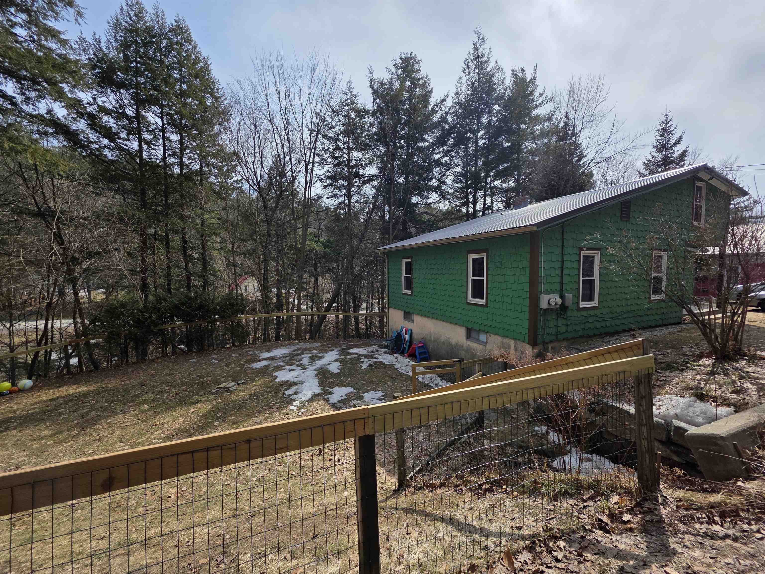 107 Litchfield Street