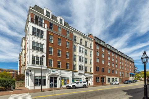 77 Hanover Street 17 Portsmouth NH 03801