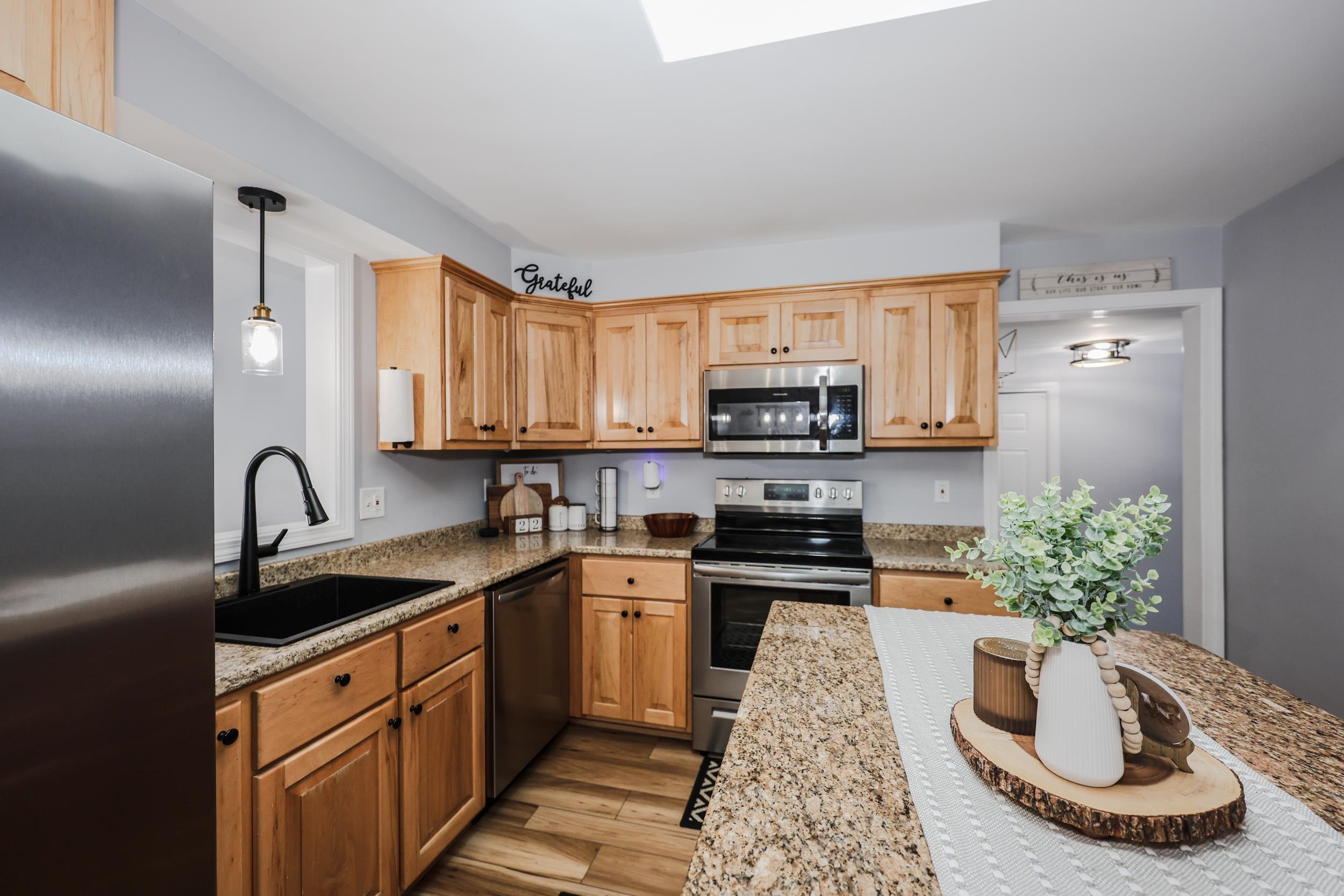 2052 Lake Shore Road