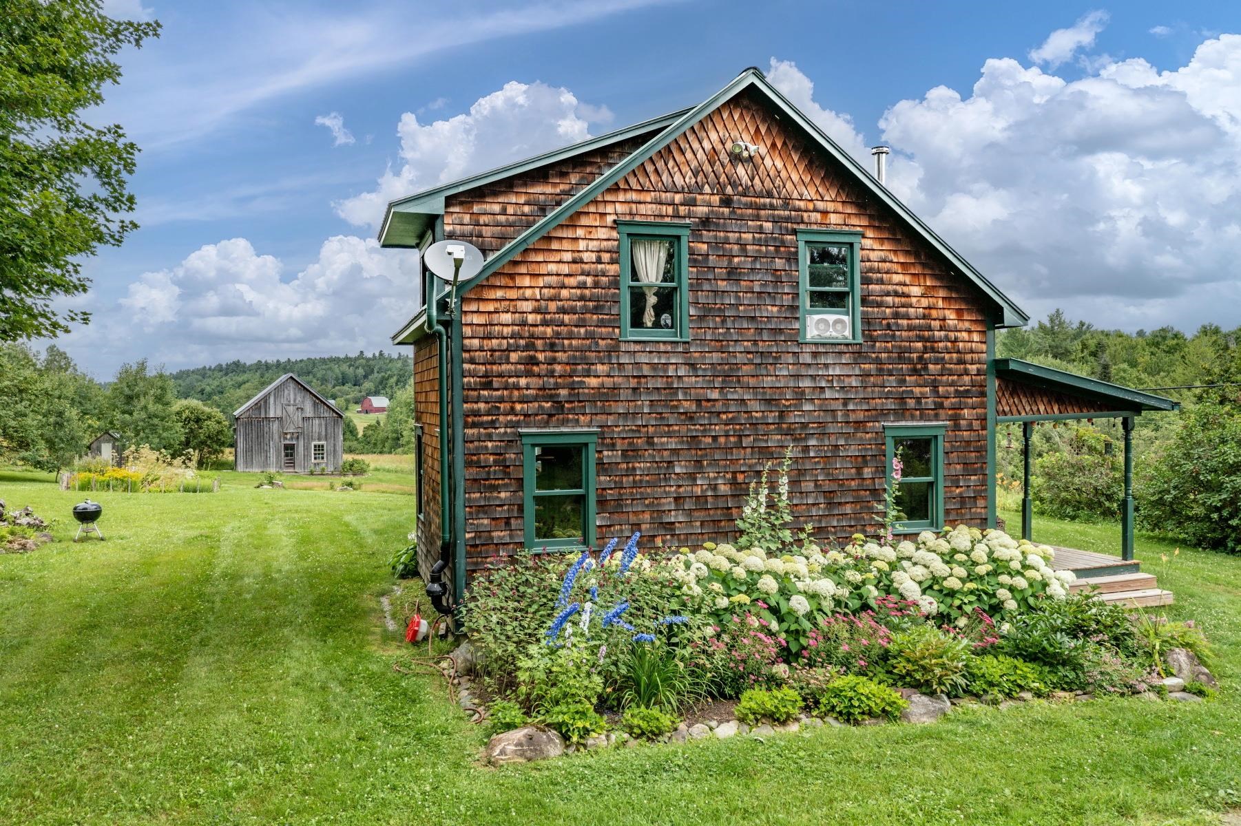 1076 Brown Hill Road