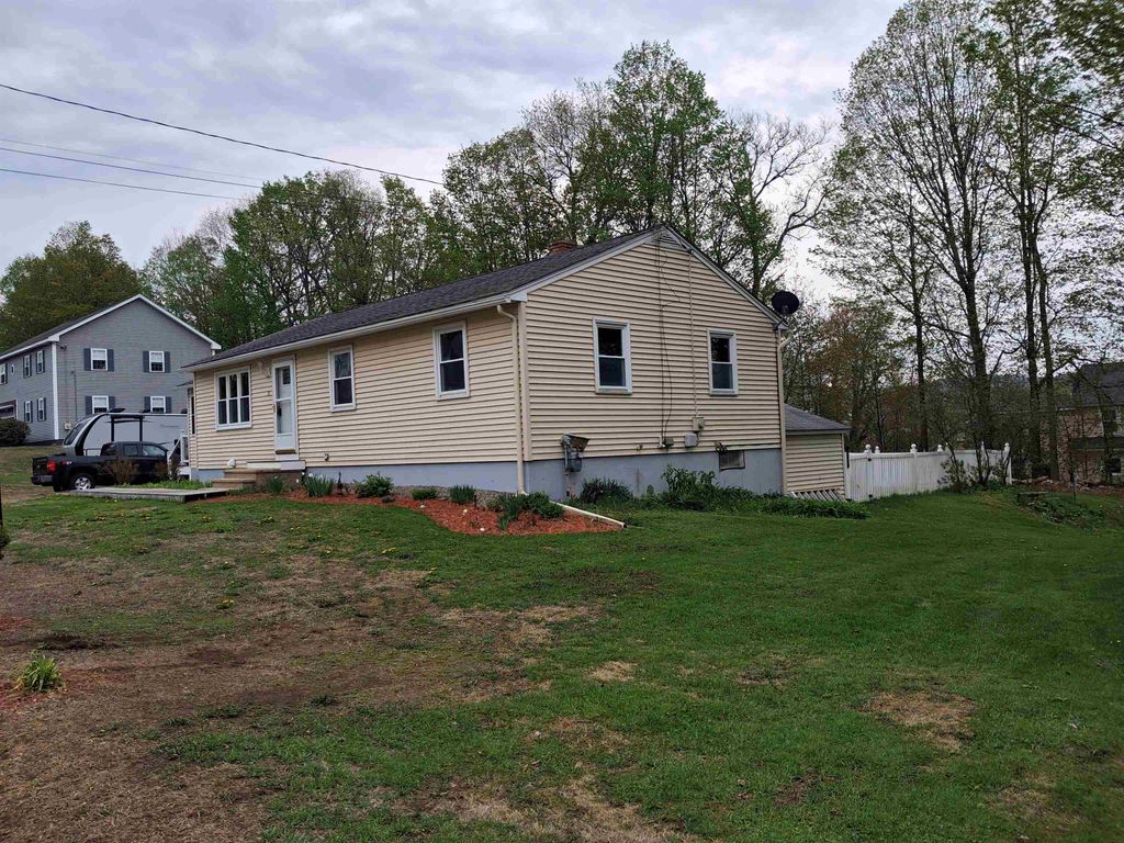 Photo of 31 Howard Avenue, Northfield, NH 03276 (MLS # 5087317)