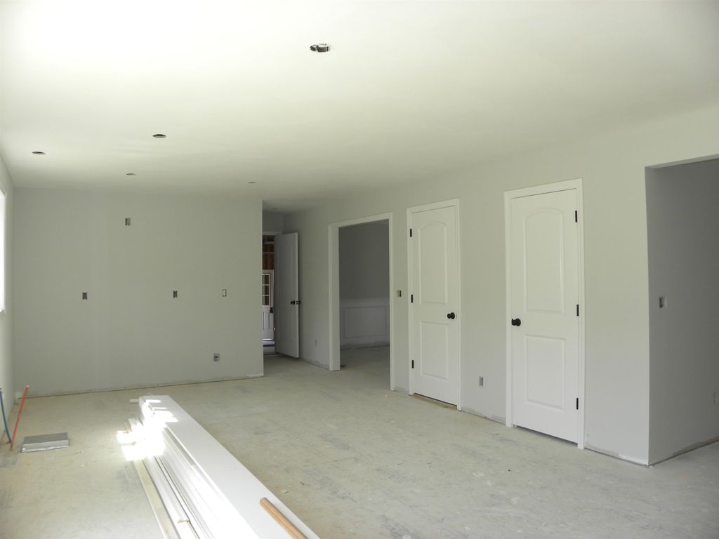 Photo of 313 Karatzas Avenue #Lot 19, Manchester, NH 03104 (MLS # 5059449)