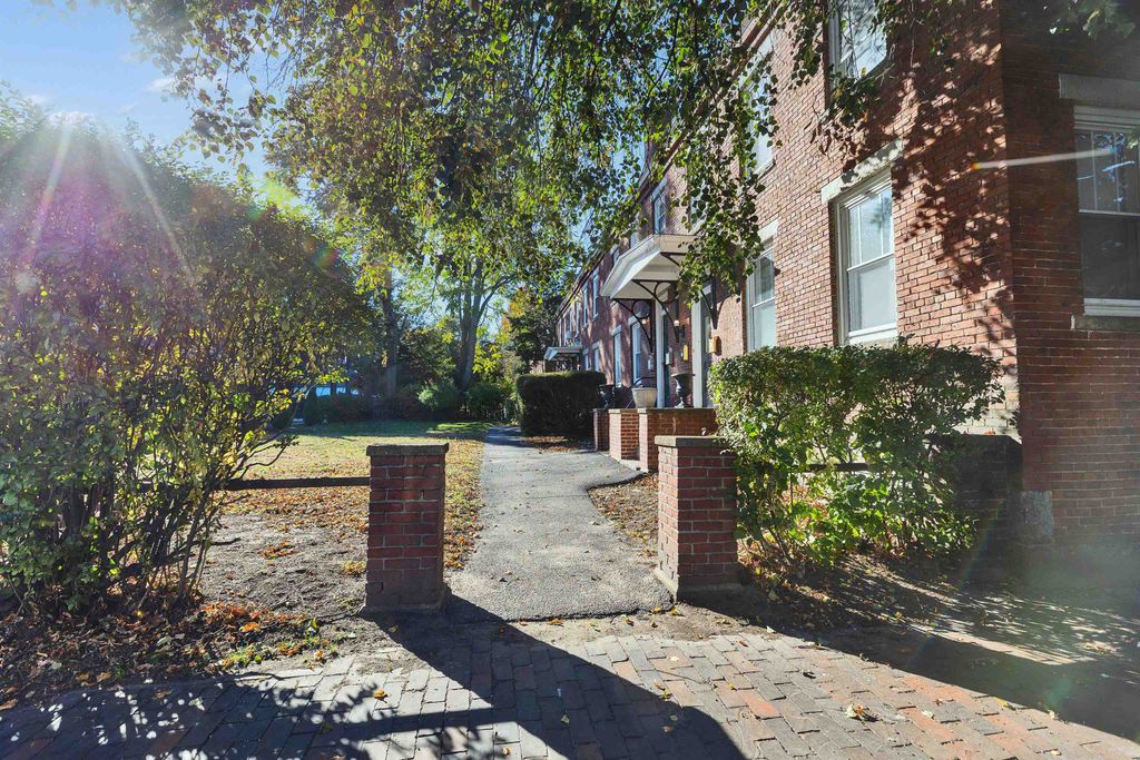 Photo of 76 W. Merrimack Street #2, Manchester, NH 03101 (MLS # 5068622)