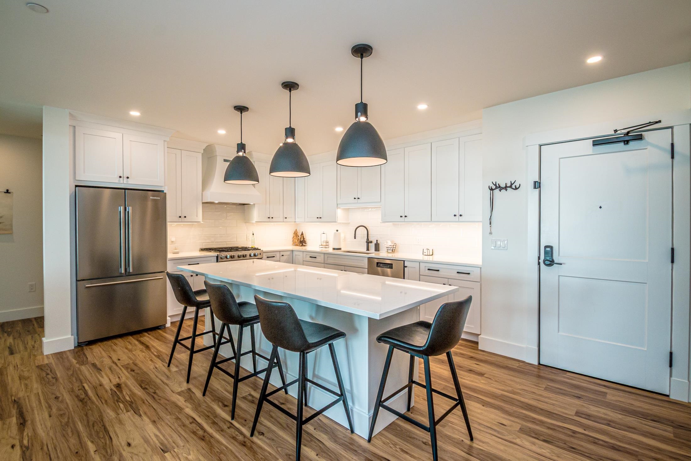 243 Skimobile Road 153