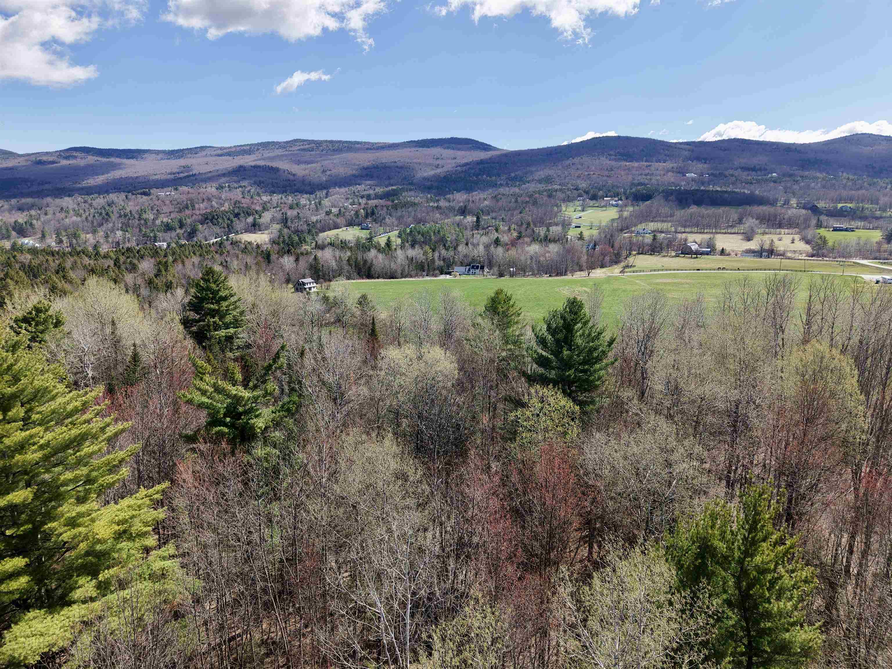 600 Woods Road South