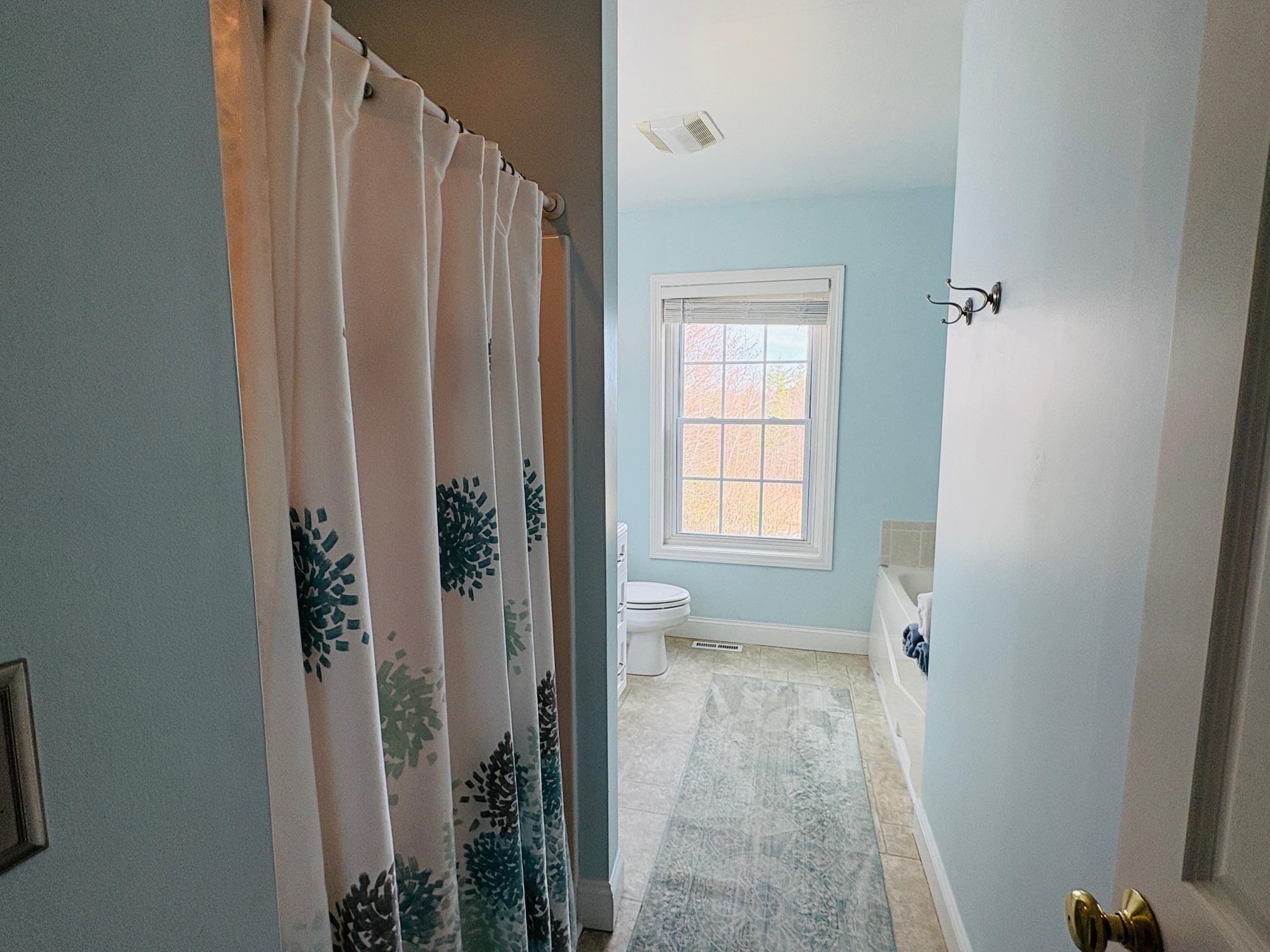 Chester, New Hampshire 03036, United States, 4 Bedrooms Bedrooms, ,3 BathroomsBathrooms,Residential,Active,79183