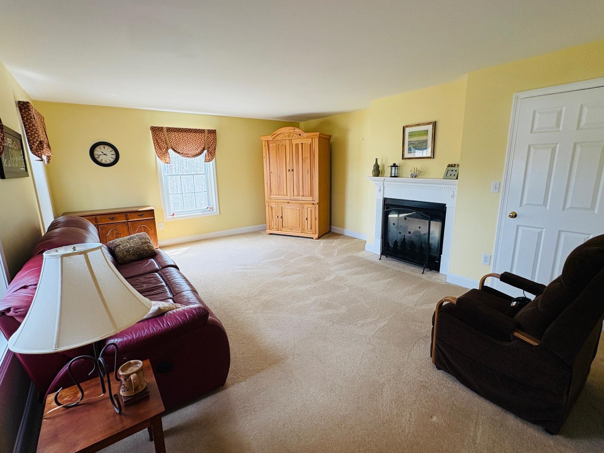 Chester, New Hampshire 03036, United States, 4 Bedrooms Bedrooms, ,3 BathroomsBathrooms,Residential,Active,79183