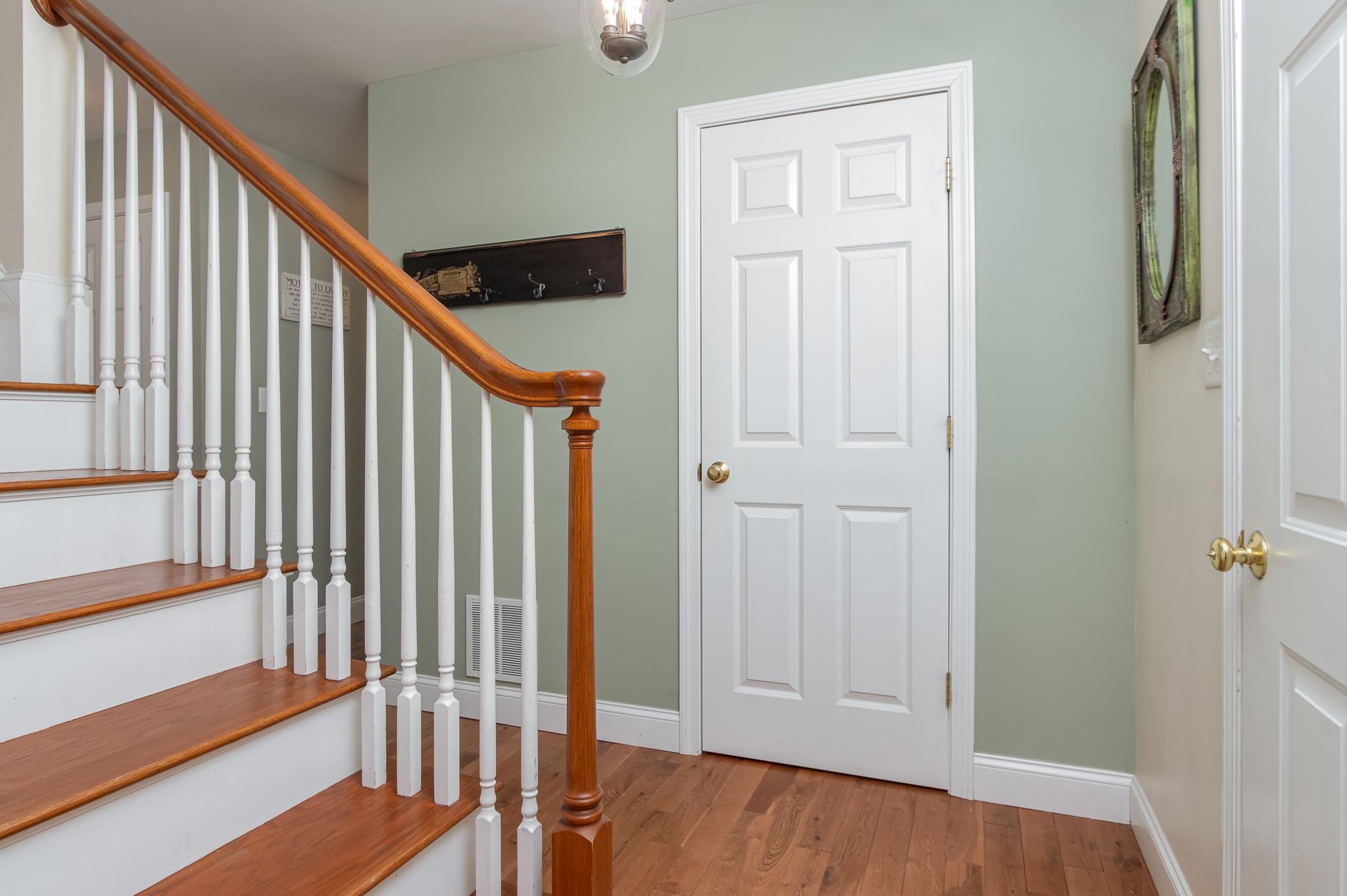 Chester, New Hampshire 03036, United States, 4 Bedrooms Bedrooms, ,3 BathroomsBathrooms,Residential,Active,79183