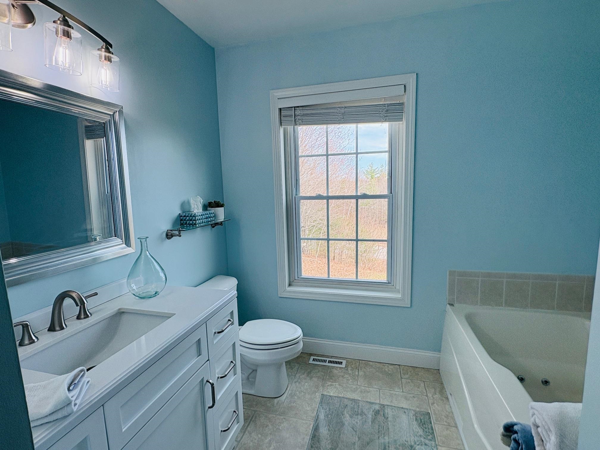 Chester, New Hampshire 03036, United States, 4 Bedrooms Bedrooms, ,3 BathroomsBathrooms,Residential,Active,79183