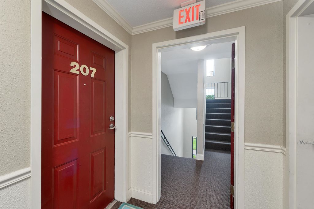 Photo of 3 Roedean Drive #207, Nashua, NH 03063 (MLS # 5063405)