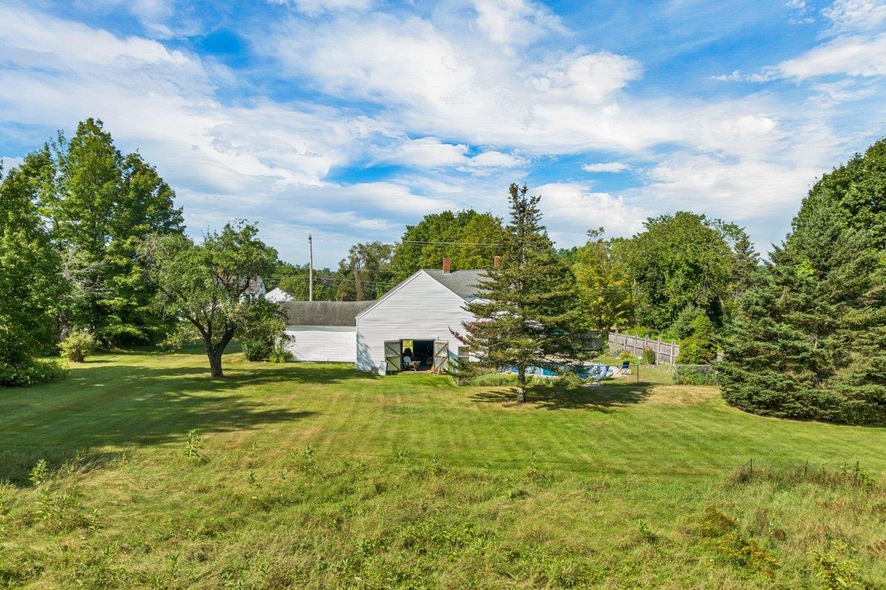 Pembroke, New Hampshire 03275, United States, 4 Bedrooms Bedrooms, ,2 BathroomsBathrooms,Residential,Active,189970