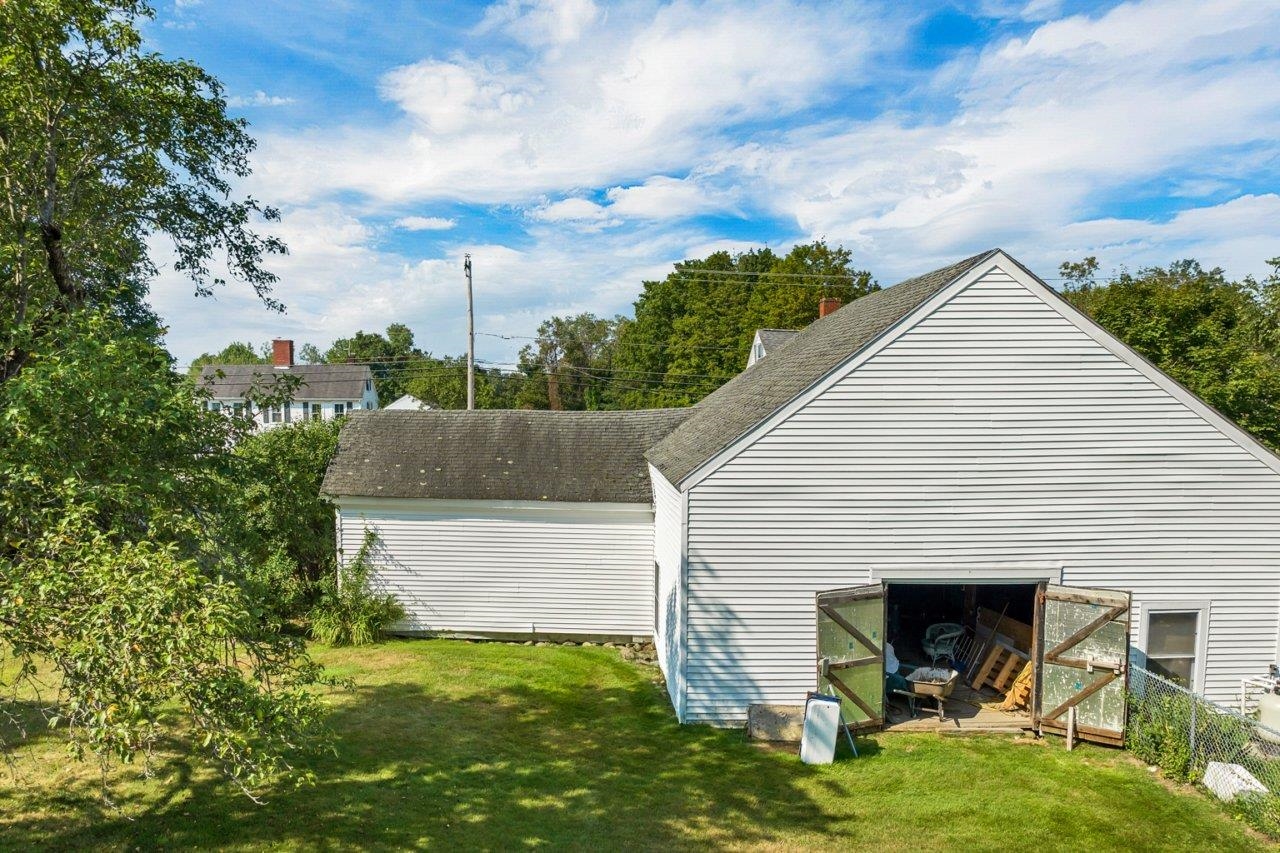 Pembroke, New Hampshire 03275, United States, 4 Bedrooms Bedrooms, ,2 BathroomsBathrooms,Residential,Active,189970