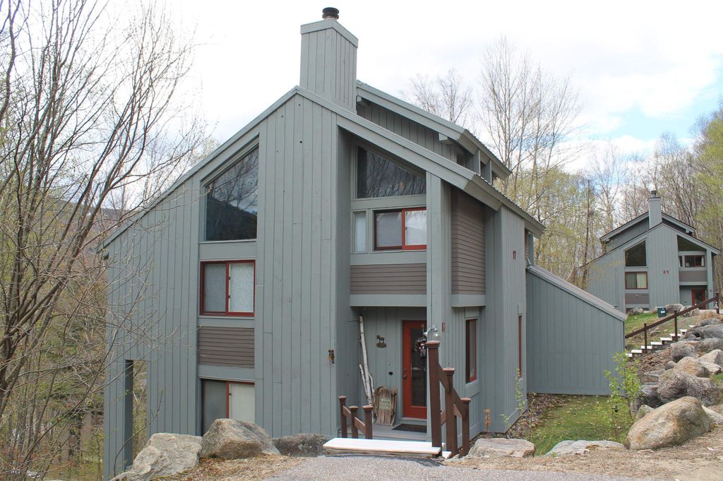Photo of 17 Granite Road #1, Lincoln, NH 03251 (MLS # 5087950)