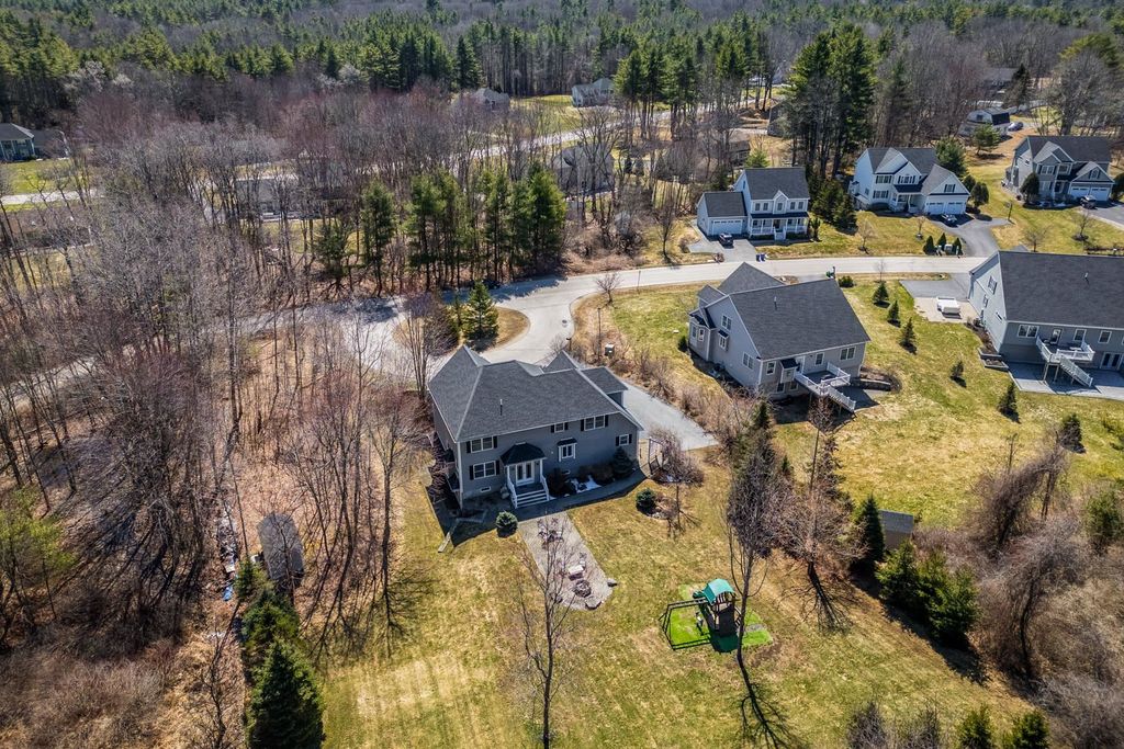 Photo of 32 OLIVE MEADOW Lane, Dover, NH 03820 (MLS # 5082971)