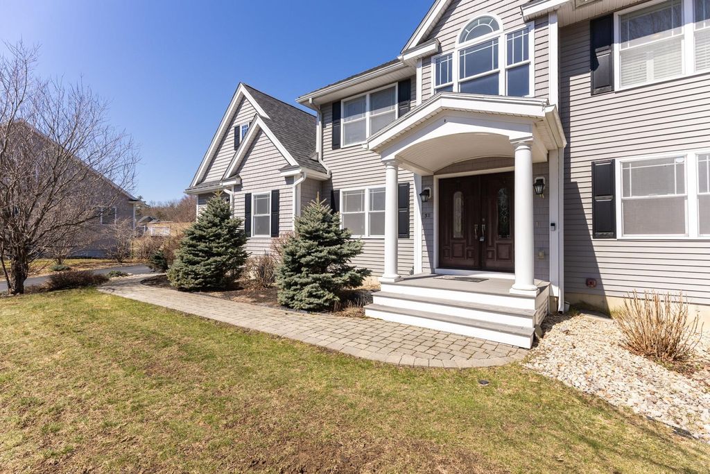 Photo of 32 OLIVE MEADOW Lane, Dover, NH 03820 (MLS # 5082971)