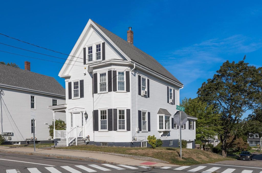 Photo of 97 Middle Road, Portsmouth, NH 03801 (MLS # 5061164)