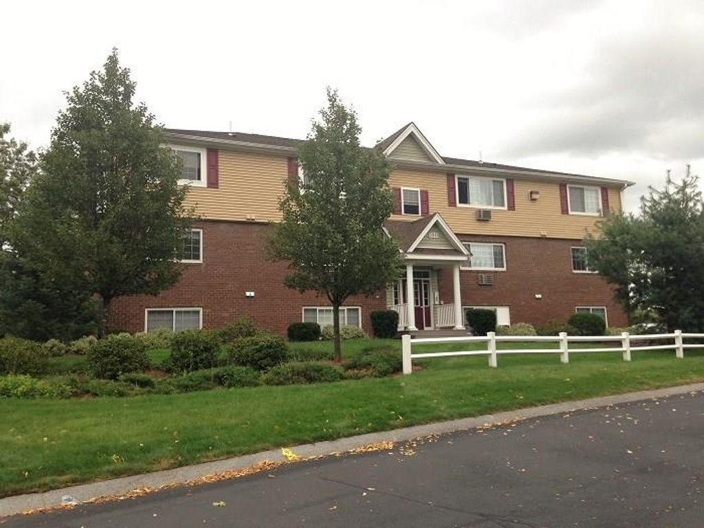 Photo of 3961 Old Brown Avenue #64, Manchester, NH 03103 (MLS # 5074356)