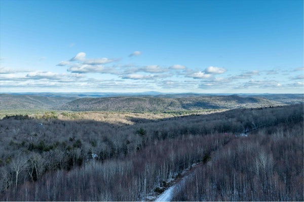 HIGLEY HL, WEST DOVER, VT 05356 - Image 0e2bb6d07765c059c72c554e9085cb67/159177596